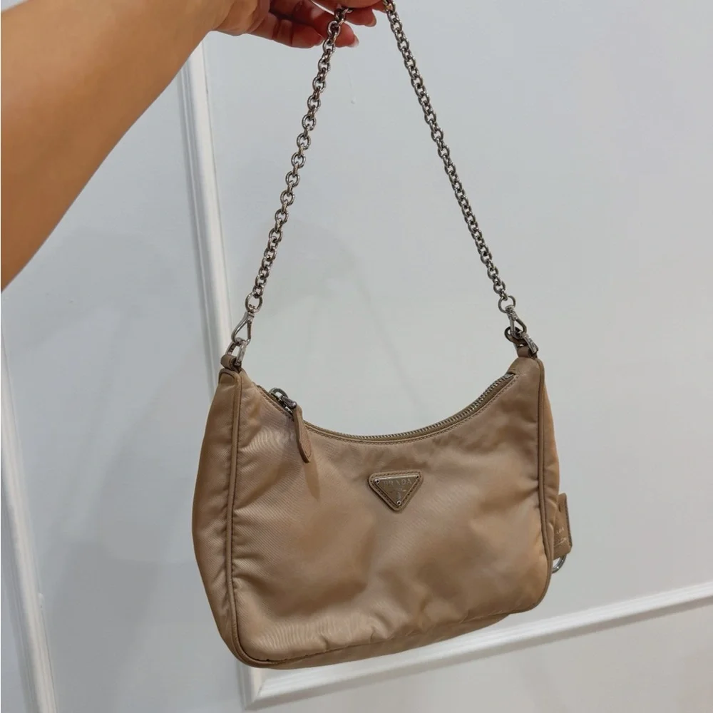 Prada Re-edition 2005 Nylon Bag NUDE - Picture 3 of 16